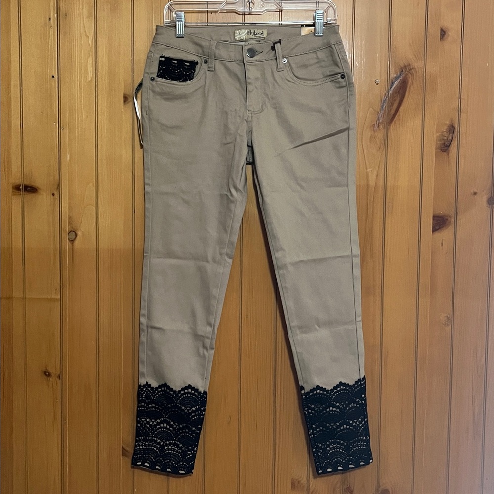 Hybrid & Company Super Stretch Booty Lift Skinny Jeans - Picture 5 of 8